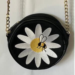 Lulu by Lulu Guinness Purse Crossbody Bag Daisy Bee Round Black Chain Strap